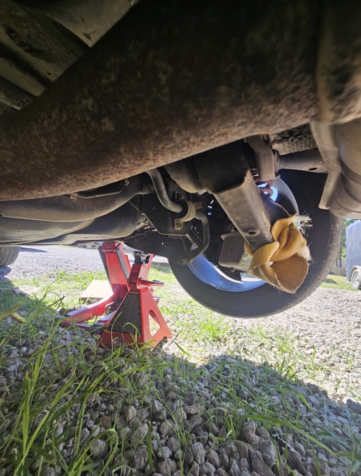 Undercarriage exhaust work